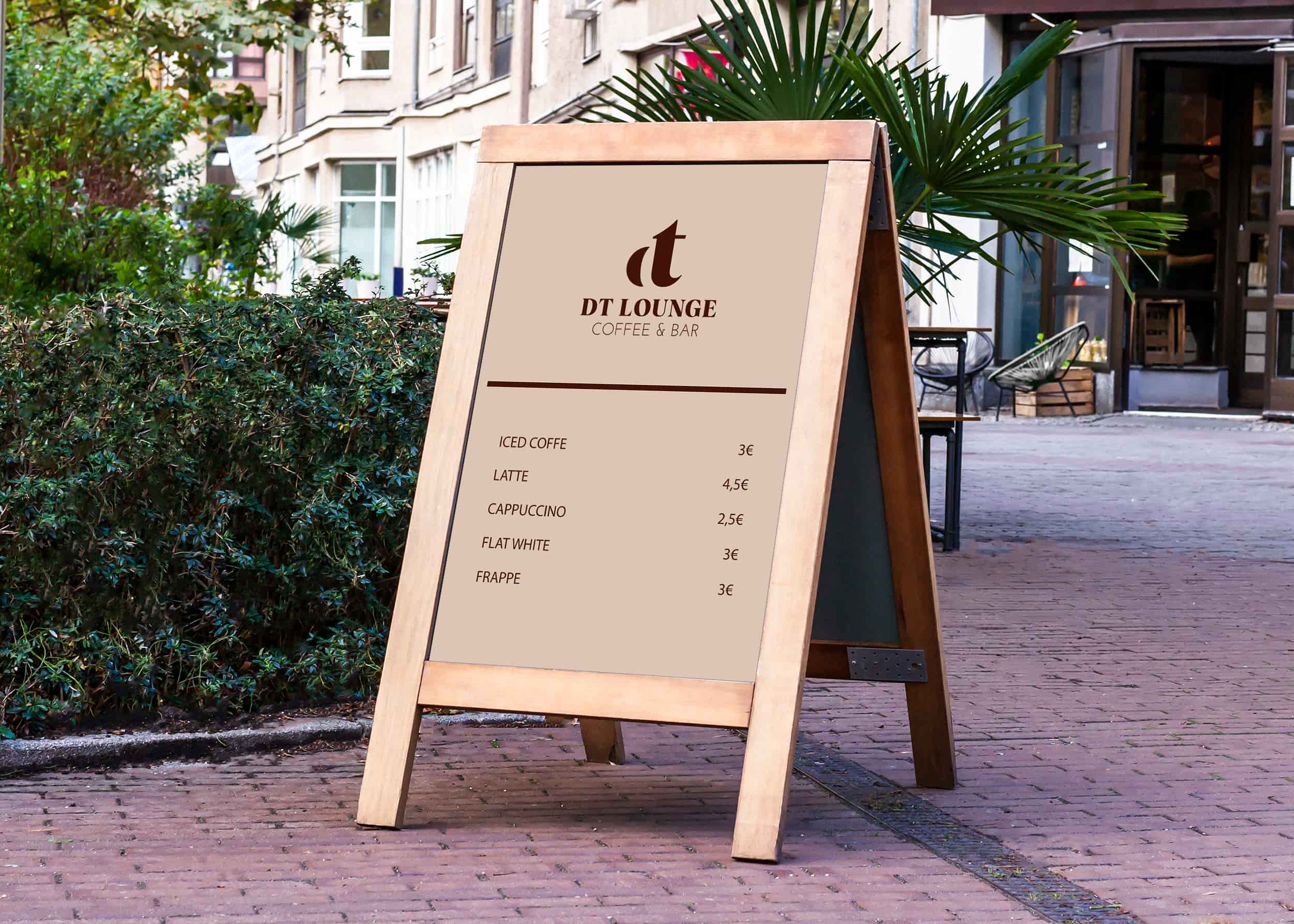 Tabla de madera para el menú de una cafetería